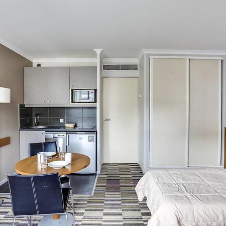 Guestready - Studio Cosy Pres Du Metro Issy-les-Moulineaux Exteriör bild