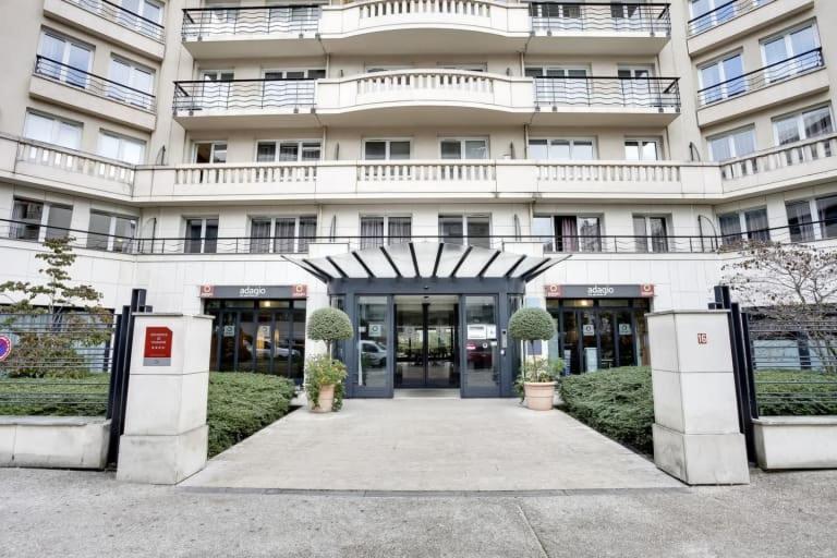 Guestready - Studio Cosy Pres Du Metro Issy-les-Moulineaux Exteriör bild